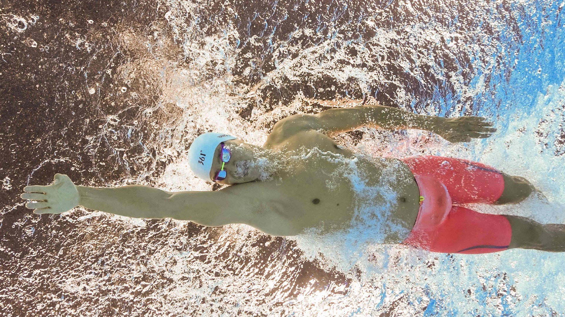 东亚杯中国足球惨败 球迷呼吁加强防守，东亚杯中国3比0韩国媒体评论