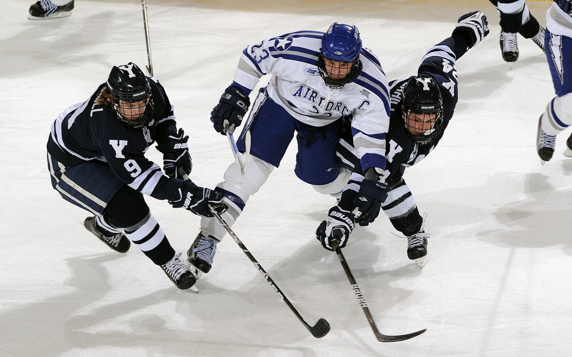 九游娱乐网站-中国篮球的新时代由年轻人开启，当代篮球发展趋势是朝着团队配合